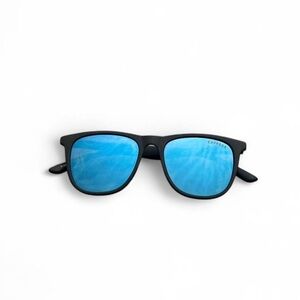 Men’s Black Wayfarer Sunglasses with Blue Lenses